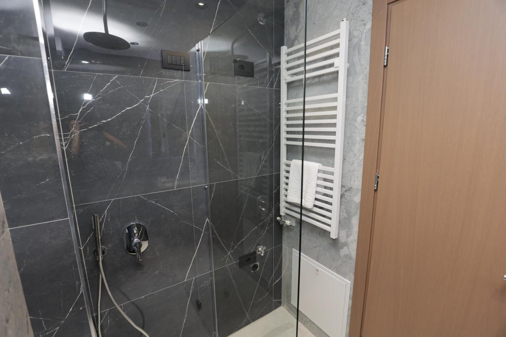 Residence Inn Hotel Tirana Exterior photo