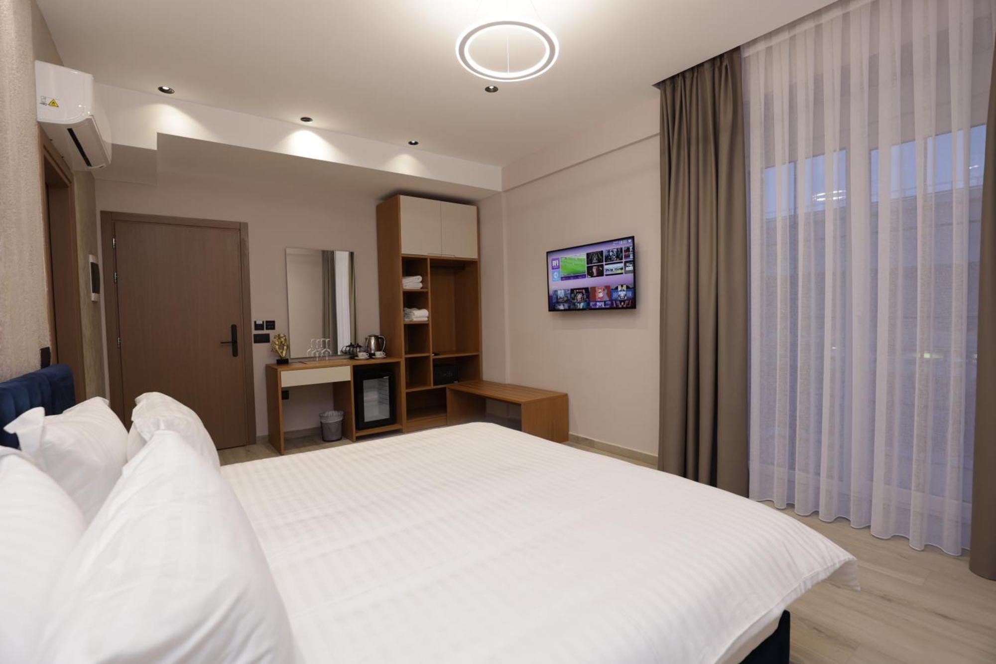 Residence Inn Hotel Tirana Exterior photo
